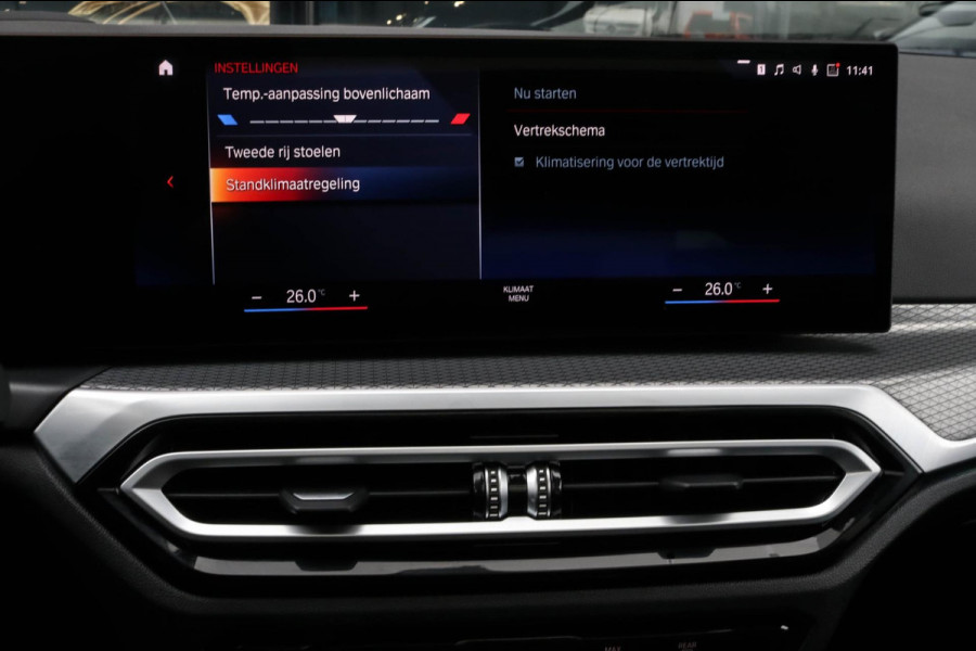 BMW 3 Serie Touring 330e | M-Sport Pro | 2 jaar garantie | Pano | ACC | LCI | Black Edition | Sfeerverlichting | Driving Assistant