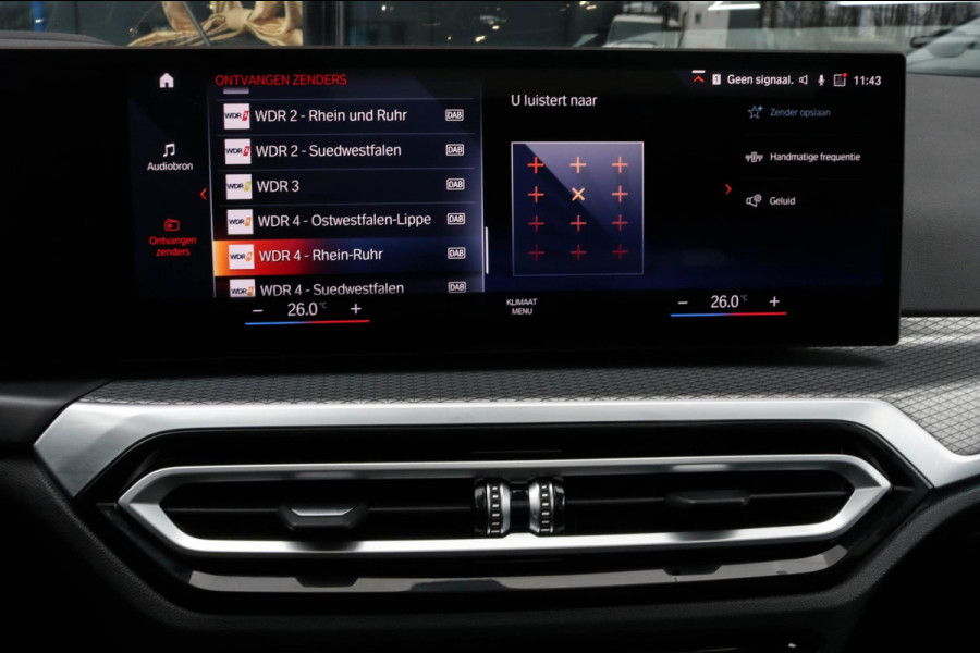 BMW 3 Serie Touring 330e | M-Sport Pro | 2 jaar garantie | Pano | ACC | LCI | Black Edition | Sfeerverlichting | Driving Assistant