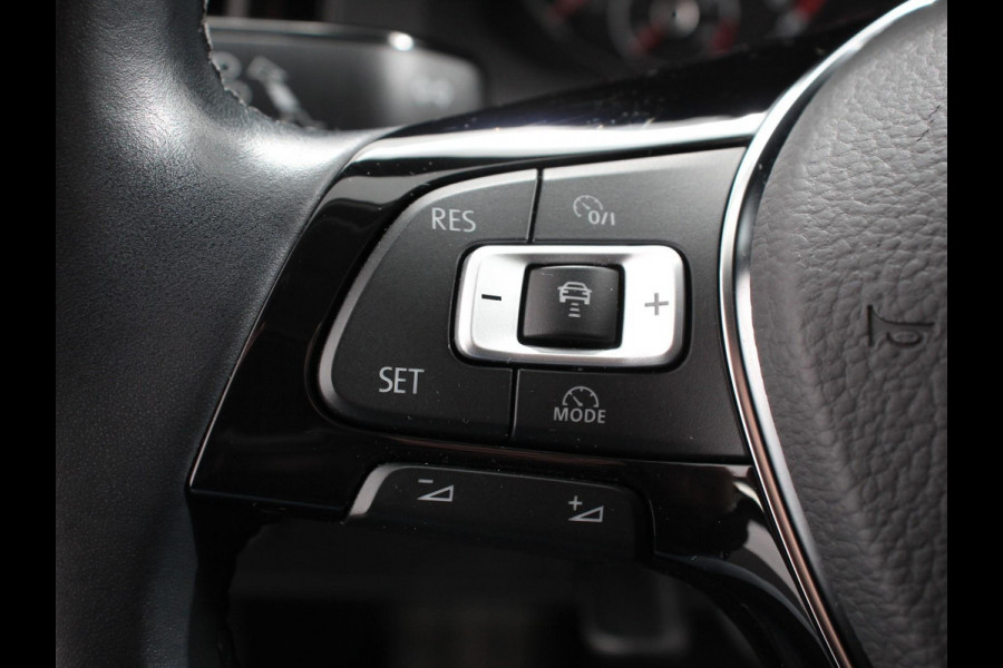 Volkswagen Polo 1.0 TSI DSG Comfortline Connect | Navigatie | Apple Carplay/Android Auto | Climate Control | Adaptive Cruise Control | Extra Getint Glas | Voorstoelen Verwarmd |