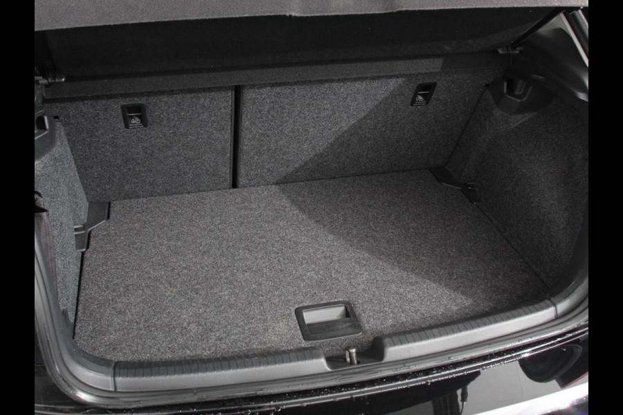 Volkswagen Polo 1.0 TSI DSG Comfortline Connect | Navigatie | Apple Carplay/Android Auto | Climate Control | Adaptive Cruise Control | Extra Getint Glas | Voorstoelen Verwarmd |