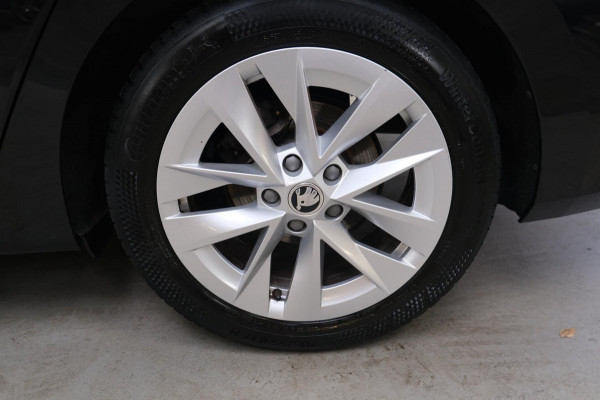 Škoda Octavia Combi 1.0 e-TSI Business Edition Automaat - N.A.P. Airco, Cruise, PDC, Trekhaak.