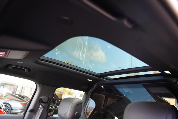 Land Rover Defender 110 P 525 V8 Black Edition EX BTW Grijs Kenteken