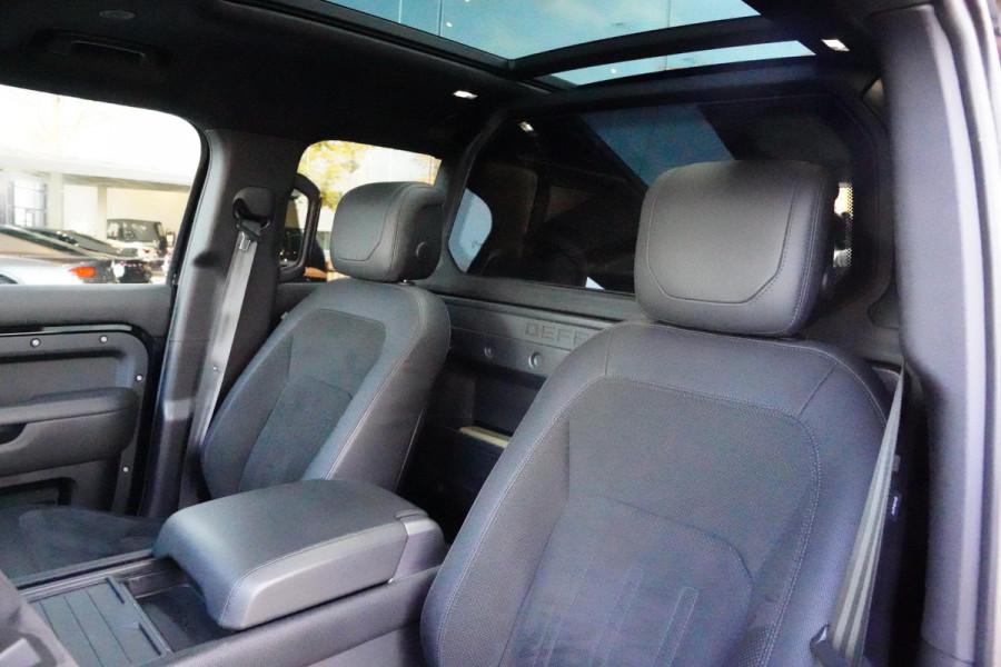 Land Rover Defender 110 P 525 V8 Black Edition EX BTW Grijs Kenteken