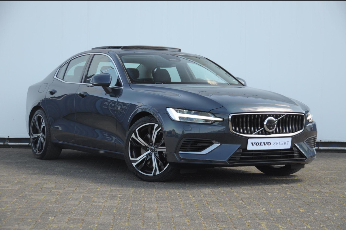 Volvo S60 T6 350PK Automaat Recharge Ultimate Bright / Head-up display / Harman Kardon audio / Panoramadak / BLIS / Elektrisch bedienbare voorstoelen / Memory seats / Verwarmbare stoelen / Keyless entry /