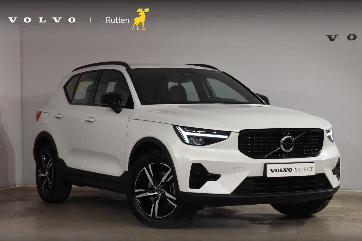 Volvo XC40 B4 211PK Automaat Plus Dark / Navigatie / Adaptive Cruise / Harman Kardon / Stuur- & Stoelverwarming / Elektrische achterklep / Achteruitrijcamera / Elektrische stoelverst. met geheugen