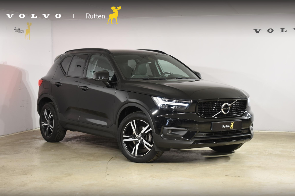 Volvo XC40 T2 129PK Automaat R-Design / Navigatie / Parkeersensoren / Adaptieve Cruise control / R-Design leder-Nubuck bekl. / Dodehoeksensor / Extra getint glas / All season banden