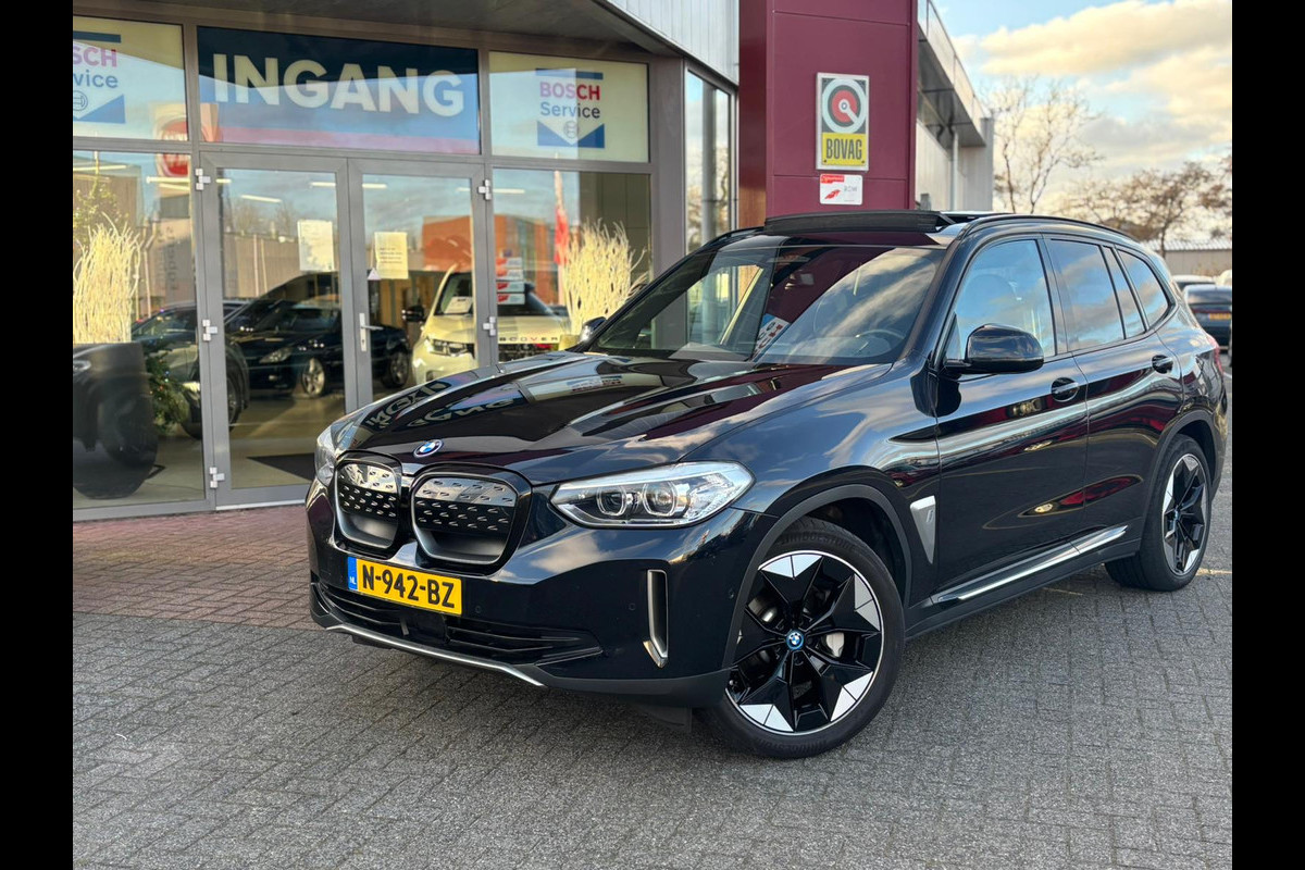BMW iX3 Executive 80 kWh | Leder | Pano | AppleCarplay | Camera
