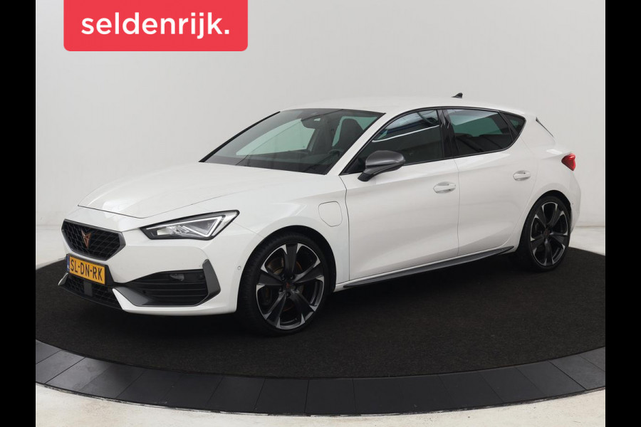 CUPRA Leon 1.4 eHybrid VZ | 245pk | Stoelverwarming | Carplay | Camera | Sfeerverlichting | Navigatie | Adaptive cruise | Keyless | Sportstoelen | 19'' | Full LED | Stuurverwarming | PHEV | Plug In