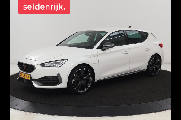 CUPRA Leon 1.4 eHybrid VZ | 245pk | Stoelverwarming | Carplay | Camera | Sfeerverlichting | Navigatie | Adaptive cruise | Keyless | Sportstoelen | 19'' | Full LED | Stuurverwarming | PHEV | Plug In