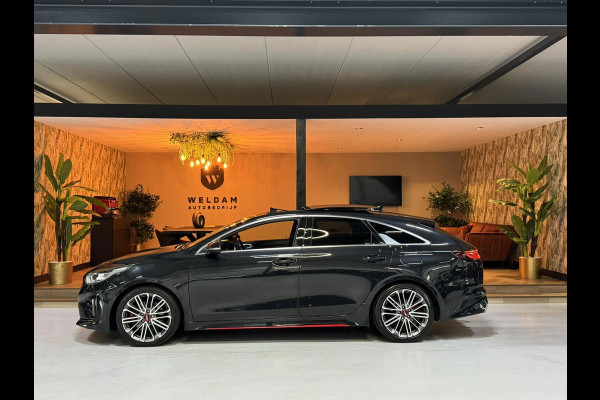 Kia ProCeed 1.6 T-GDI GT Garantie Trekhaak Pano Memory Camera Carplay StuurVW StoelVW Blindspot Elek Achterklep Navi Led Rijklaar
