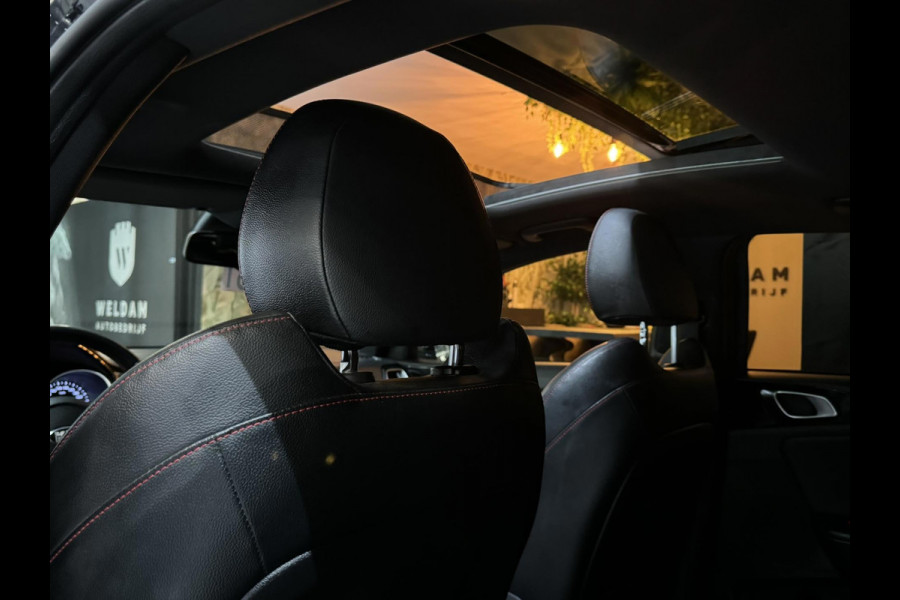 Kia ProCeed 1.6 T-GDI GT Garantie Trekhaak Pano Memory Camera Carplay StuurVW StoelVW Blindspot Elek Achterklep Navi Led Rijklaar