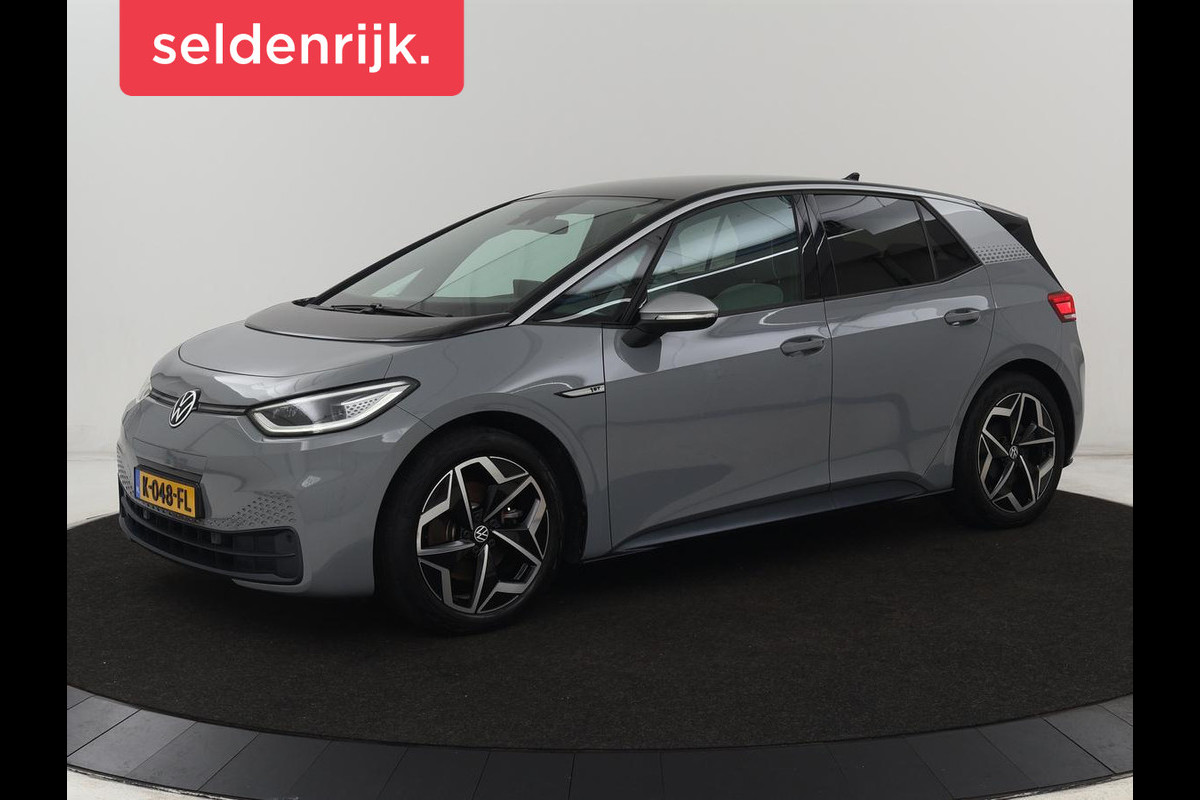 Volkswagen ID.3 First Plus 58 kWh | Trekhaak | Stoel & stuurverwarming | Matrix LED | Camera | Carplay | Sfeerverlichting | Adaptive cruise | Keyless | Navigatie | Climate control | Parkeerhulp