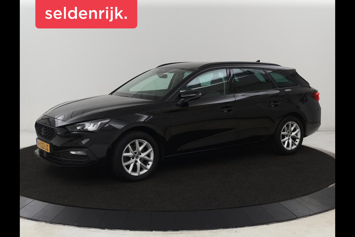 Seat Leon 1.0 TSI Style Intens | Trekhaak | Camera | Carplay | Navigatie | Adaptive cruise | DAB | Parkeerhulp | Full LED | Climate control