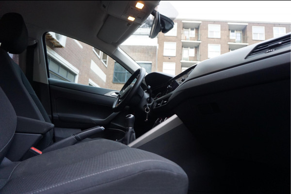 Volkswagen Polo 1.0 TSI Comfortline Executive | NL Auto | VW onderhouden | Apple Carplay | NAVI | Adaptieve cruise control | Parkeersensoren voor en achter | LED pakket |