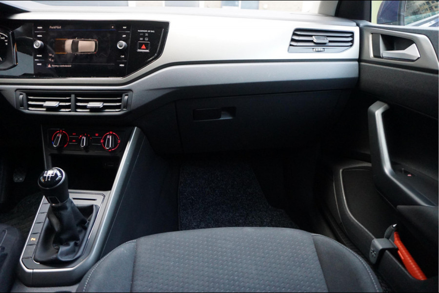 Volkswagen Polo 1.0 TSI Comfortline Executive | NL Auto | VW onderhouden | Apple Carplay | NAVI | Adaptieve cruise control | Parkeersensoren voor en achter | LED pakket |