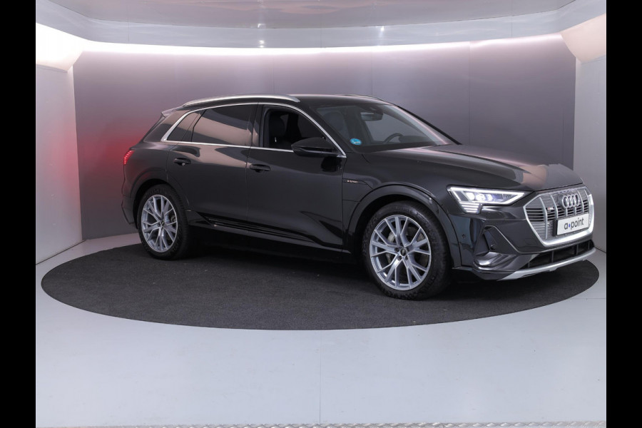 Audi e-tron 55 quattro S edition 95 kWh 408pk | Navigatie | Elektrisch verstelbare voorstoelen | Luchtvering | Parkeercamera | Matrix koplampen| SOH 100%