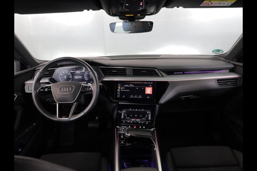 Audi e-tron 55 quattro S edition 95 kWh 408pk | Navigatie | Elektrisch verstelbare voorstoelen | Luchtvering | Parkeercamera | Matrix koplampen| SOH 100%