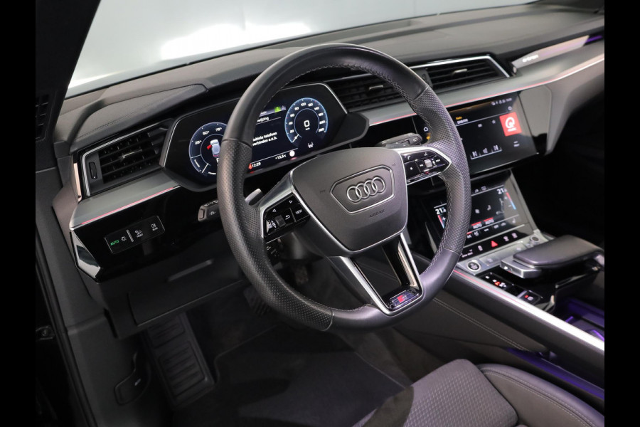 Audi e-tron 55 quattro S edition 95 kWh 408pk | Navigatie | Elektrisch verstelbare voorstoelen | Luchtvering | Parkeercamera | Matrix koplampen| SOH 100%