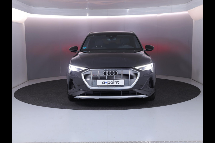 Audi e-tron 55 quattro S edition 95 kWh 408pk | Navigatie | Elektrisch verstelbare voorstoelen | Luchtvering | Parkeercamera | Matrix koplampen| SOH 100%