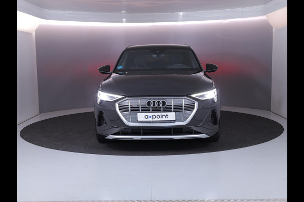 Audi e-tron 55 quattro S edition 95 kWh 408pk | Navigatie | Elektrisch verstelbare voorstoelen | Luchtvering | Parkeercamera | Matrix koplampen| SOH 100%
