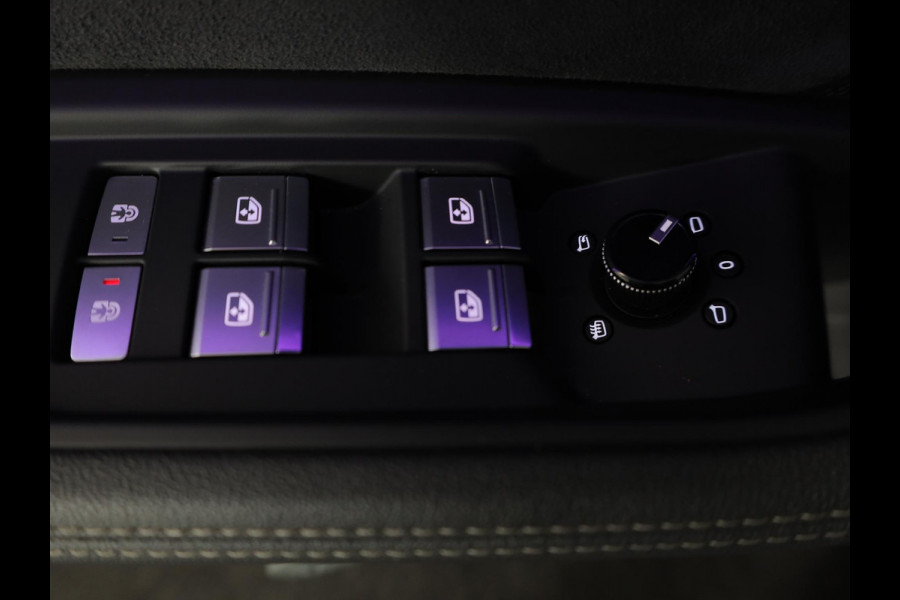 Audi e-tron 55 quattro S edition 95 kWh 408pk | Navigatie | Elektrisch verstelbare voorstoelen | Luchtvering | Parkeercamera | Matrix koplampen| SOH 100%