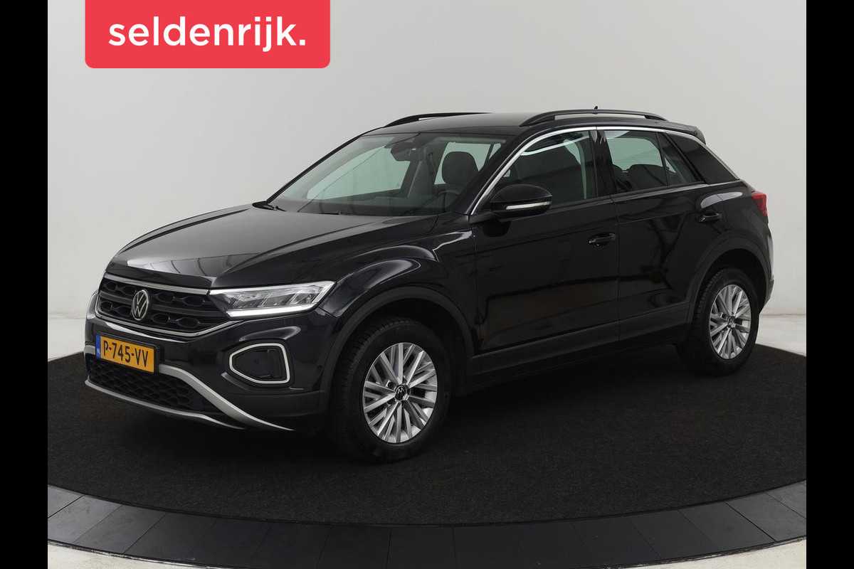 Volkswagen T-Roc 1.5 TSI Life Business | Stoelverwarming | Camera | Virtual Cockpit | Carplay | Full LED | Adaptive cruise | Navigatie | Park Assist | Climate control | DAB | Bluetooth