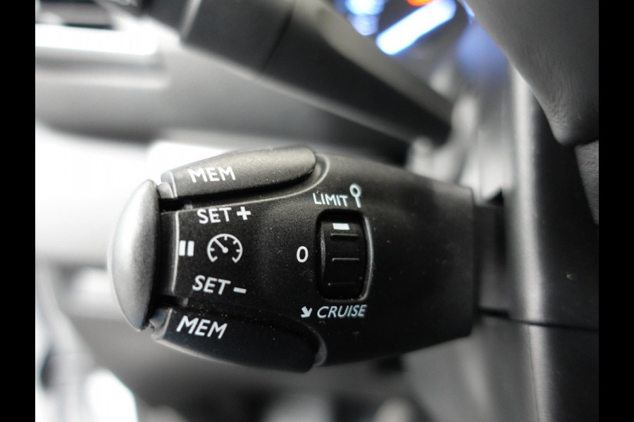 Opel Vivaro 2.0 CDTI L3H1 145PK Dubbele Cabine Edition Airco Navigatie Trekhaak Carplay