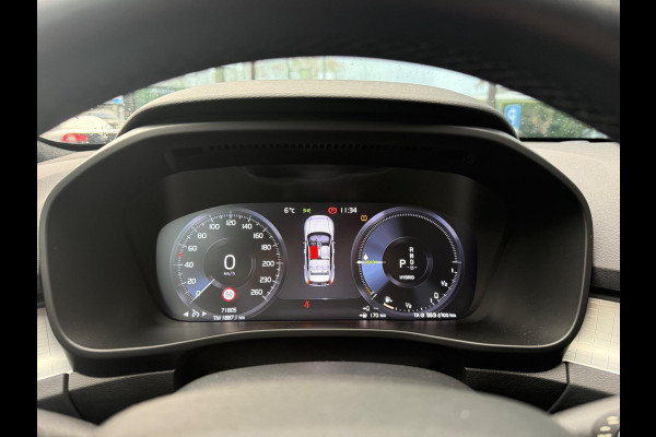 Volvo XC40 1.5 T4 Recharge Inscription - Automaat - Navi - Camera - Parkeerhulp - Climate