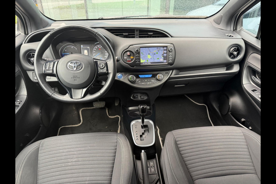 Toyota Yaris 1.5 Hybrid Premium - Automaat - Navi - Camera - Climate - LED