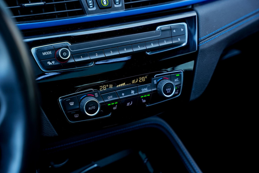 BMW X1 xDrive20d M Pakket Panodak Leer HUD Cruise Navi Stoelverw.