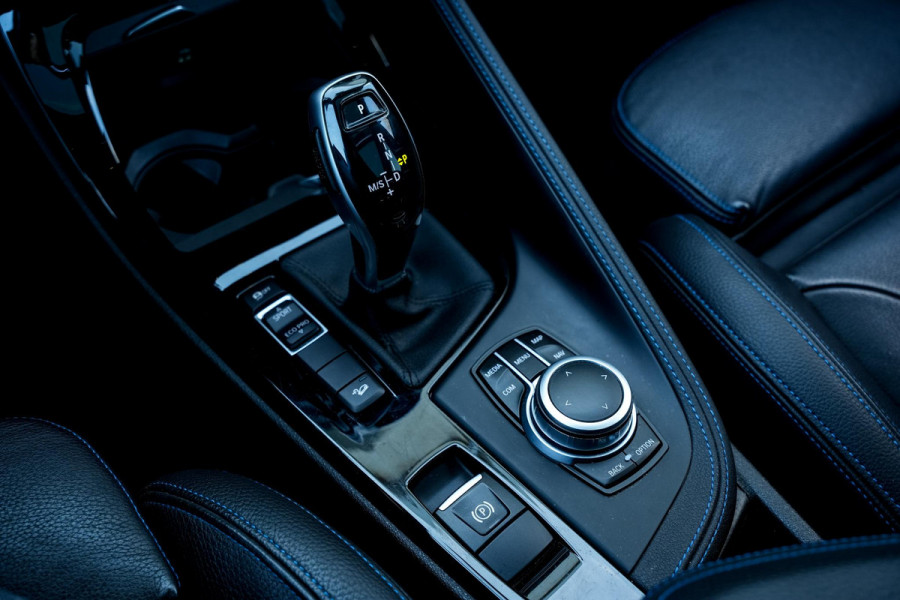 BMW X1 xDrive20d M Pakket Panodak Leer HUD Cruise Navi Stoelverw.