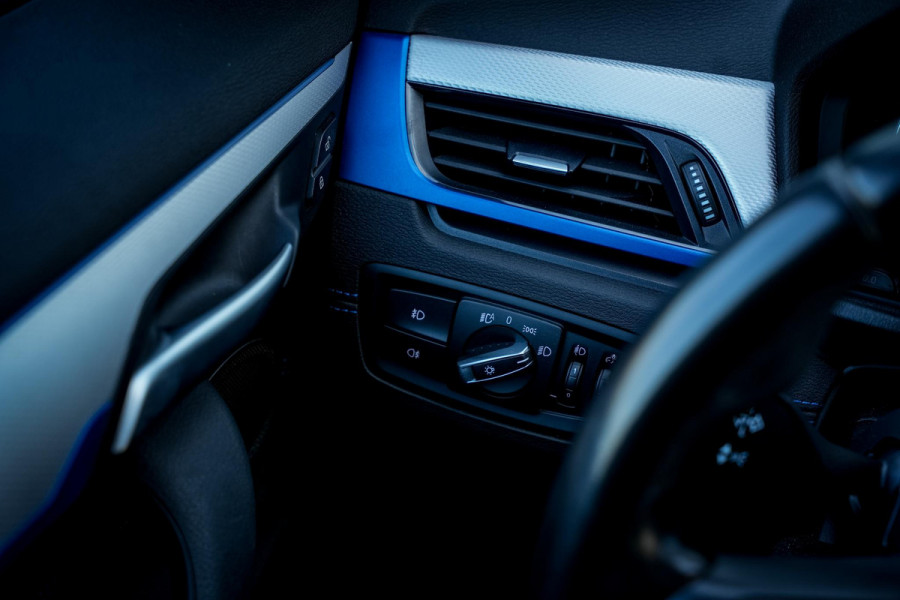 BMW X1 xDrive20d M Pakket Panodak Leer HUD Cruise Navi Stoelverw.