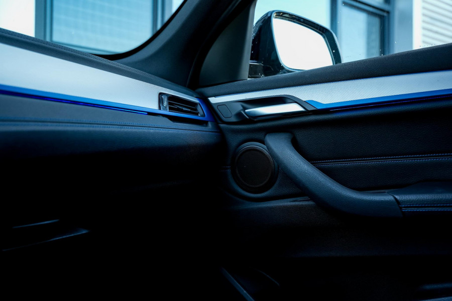 BMW X1 xDrive20d M Pakket Panodak Leer HUD Cruise Navi Stoelverw.