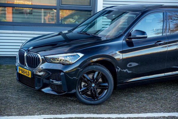 BMW X1 xDrive20d M Pakket Panodak Leer HUD Cruise Navi Stoelverw.