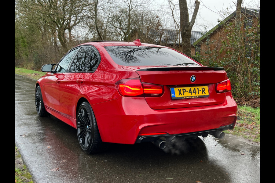 BMW 3 Serie 318i Edition M Sport Shadow High Executive | Schuif/kanteldak + Lederbekleding + DAB + Navi Nu € 24.950,-!!!