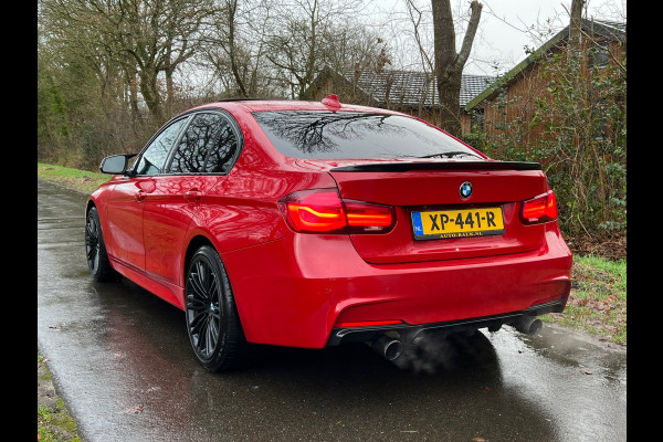 BMW 3 Serie 318i Edition M Sport Shadow High Executive | Schuif/kanteldak + Lederbekleding + DAB + Navi Nu € 24.950,-!!!