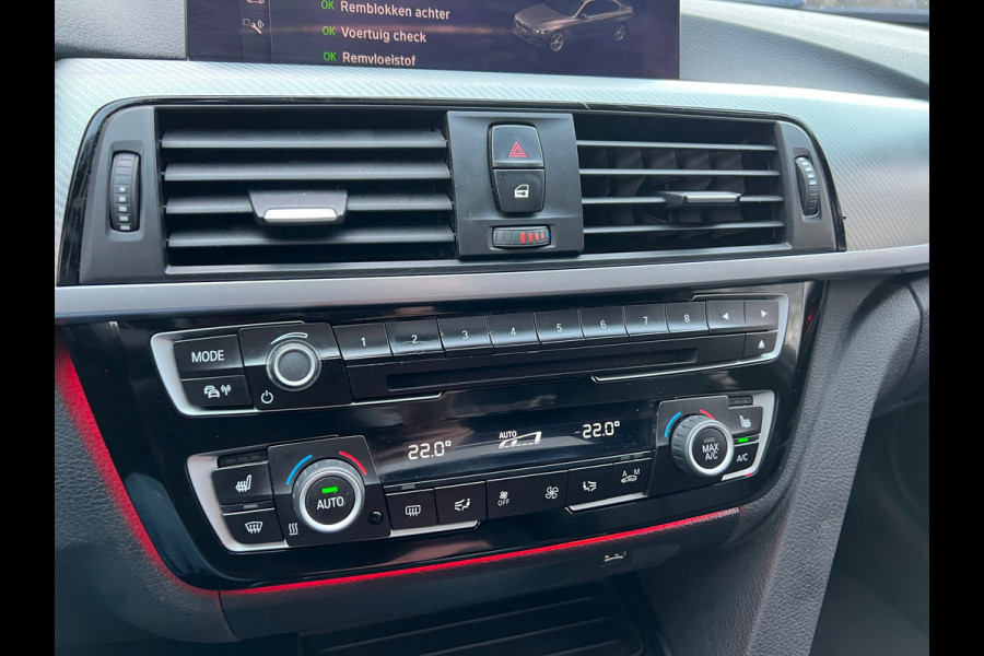 BMW 3 Serie 318i Edition M Sport Shadow High Executive | Schuif/kanteldak + Lederbekleding + DAB + Navi Nu € 24.950,-!!!