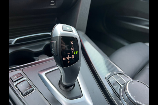 BMW 3 Serie 318i Edition M Sport Shadow High Executive | Schuif/kanteldak + Lederbekleding + DAB + Navi Nu € 24.950,-!!!