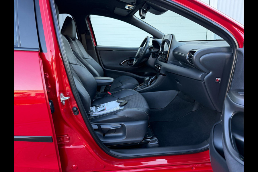 Toyota Yaris 1.5 HYBRID 2024 176PK EXECUTIVE SPORT ACC LED AUT LANE-ASSIST LUXE