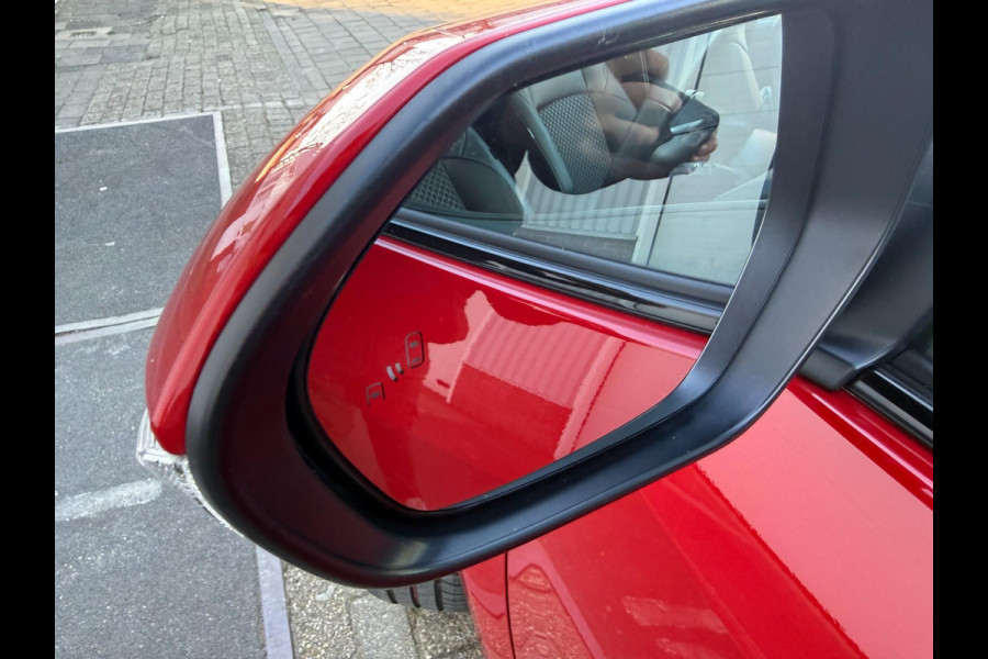 Toyota Yaris 1.5 HYBRID 2024 176PK EXECUTIVE SPORT ACC LED AUT LANE-ASSIST LUXE