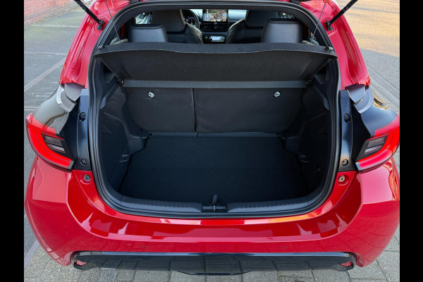 Toyota Yaris 1.5 HYBRID 2024 176PK EXECUTIVE SPORT ACC LED AUT LANE-ASSIST LUXE