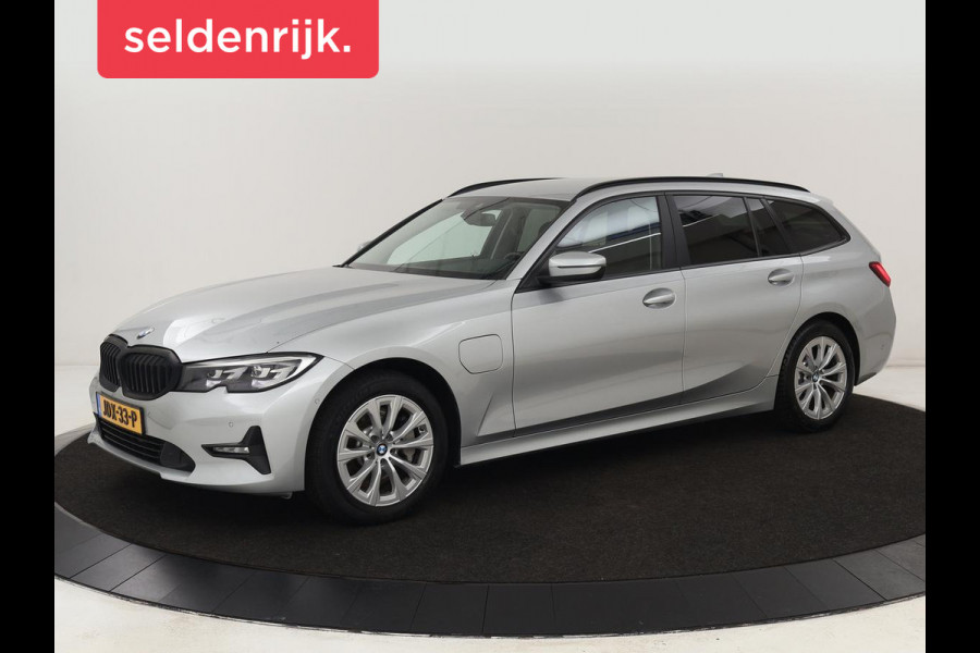BMW 3 Serie Touring 330e | Keyless | Full LED | Carplay | Navigatie | Leder | Stoelverwarming | Camera | LMV 17 inch | Cruise control | Getint glas