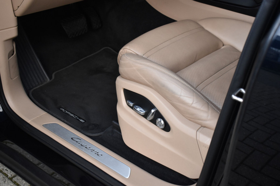 Porsche Cayenne 3.0 E-Hybrid 462pk | Pano | Trekhaak | 360 Camera | Sport Chrono | Bose | Stuurverwarming | Luchtvering | Orig. NL |