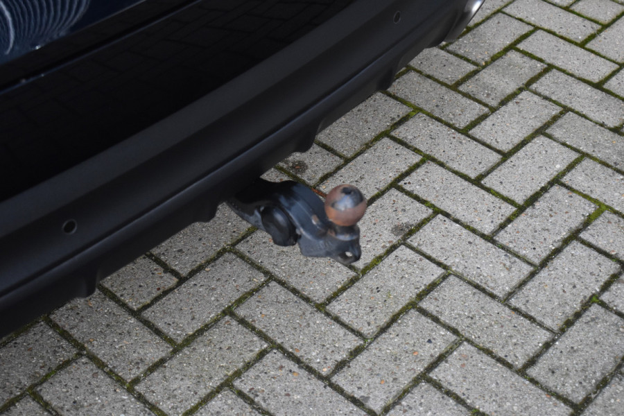 Porsche Cayenne 3.0 E-Hybrid 462pk | Pano | Trekhaak | 360 Camera | Sport Chrono | Bose | Stuurverwarming | Luchtvering | Orig. NL |