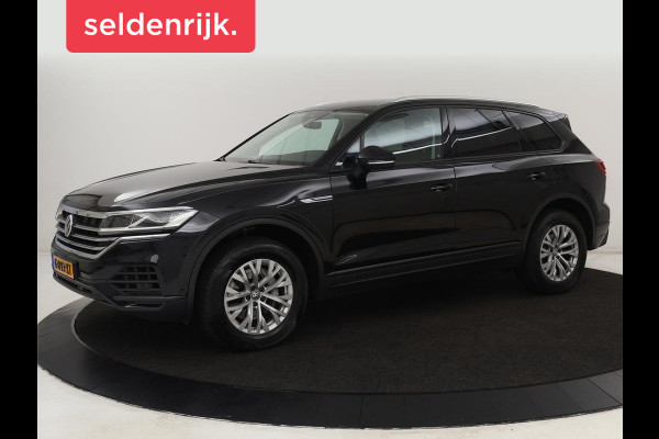 Volkswagen Touareg 3.0 TDI Elegance | Leder | Trekhaak | Camera | Luchtvering | Stoelverwarming | Adaptive cruise | Carplay | Achterbankverwarming | Navigatie | Full LED | Side Assist