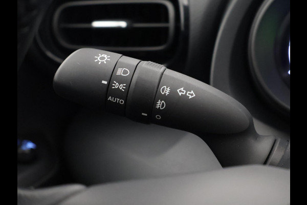 Toyota Yaris Cross 1.5 HYBRID BI-TONE PACK GARANTIE 2-2034 ! CLIMA.CRUISE ADAPTIEF. PARKEER CAMERA.