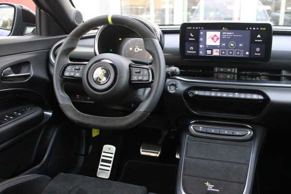 Abarth 600e SCORPIONISSIMA 280PK 54 kWh | SABELT PERFROMANCE SPORTOELEN/BEKLEDING | ENGINE SOUND GENERATOR | PACK DESIGN SCORPIONISSIMA | PACK TECH SCORPIONISSIMA | PACK WINTER (STOEL VERWARMING/VOORRUITVERWARMING) | PACK SCORPION | 20" LICHTMETALEN VELGEN | ABARTH BODYKIT | 360° PARKEERSENSOREN | REMKLAUWEN GROEN | ELEKTRISCH BEDIENBARE BESTUURDERSSTOEL | AMBIANCE INTERIEUR VERLICHTING | ACHTERUITRIJ CAMERA | ADAPTIVE CRUISE CONTROL | DRAADLOZE APPLE CARPLAY/ANDROID AUTO | DODEHOEK DETECTIE | DC SNELLAAD FUNCTIE | DRAADLOZE APPLE CARPLAY/ANDROID AUTO | ELEKTRISCH BEDIENBARE ACHTE