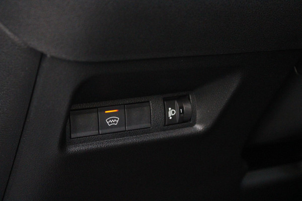 Abarth 600e SCORPIONISSIMA 280PK 54 kWh | SABELT PERFROMANCE SPORTOELEN/BEKLEDING | ENGINE SOUND GENERATOR | PACK DESIGN SCORPIONISSIMA | PACK TECH SCORPIONISSIMA | PACK WINTER (STOEL VERWARMING/VOORRUITVERWARMING) | PACK SCORPION | 20" LICHTMETALEN VELGEN | ABARTH BODYKIT | 360° PARKEERSENSOREN | REMKLAUWEN GROEN | ELEKTRISCH BEDIENBARE BESTUURDERSSTOEL | AMBIANCE INTERIEUR VERLICHTING | ACHTERUITRIJ CAMERA | ADAPTIVE CRUISE CONTROL | DRAADLOZE APPLE CARPLAY/ANDROID AUTO | DODEHOEK DETECTIE | DC SNELLAAD FUNCTIE | DRAADLOZE APPLE CARPLAY/ANDROID AUTO | ELEKTRISCH BEDIENBARE ACHTE