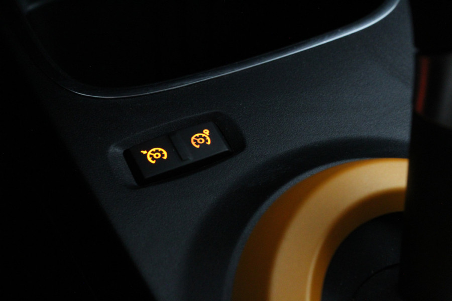 Renault Twingo 0.9 TCe Intens > 92pk Automaat / Navigatie via Apple Carplay/Android Auto / cruise control