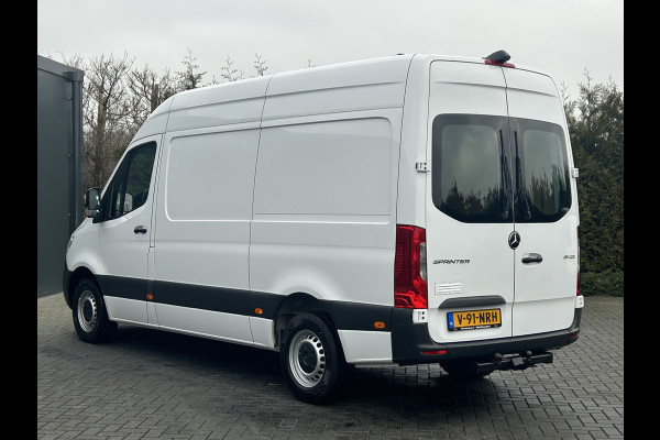 Mercedes-Benz Sprinter 311 CDI RWD 3.5T / L2H2 / UNIEK!! MEMORY EN STOELVERWARMING / TREKHAAK / LED KOPLAMPEN / ECC / CRUISE / NAVI / CAMERA / 3-ZITS /